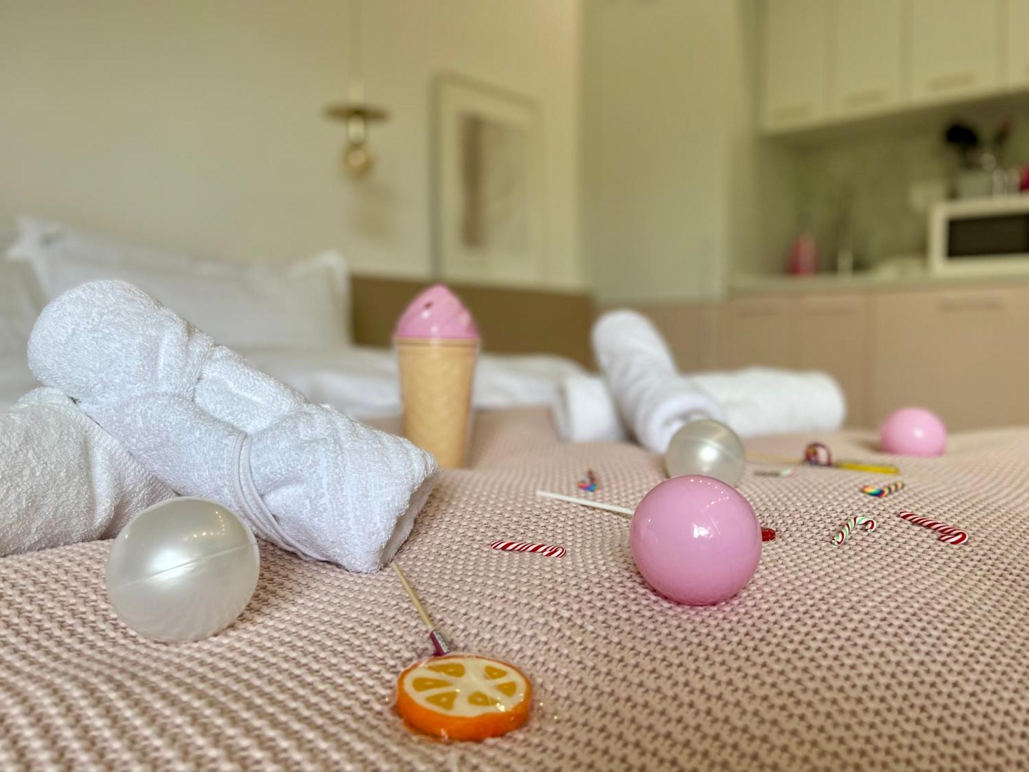 Candy Residence Park Bukares Bagian luar foto