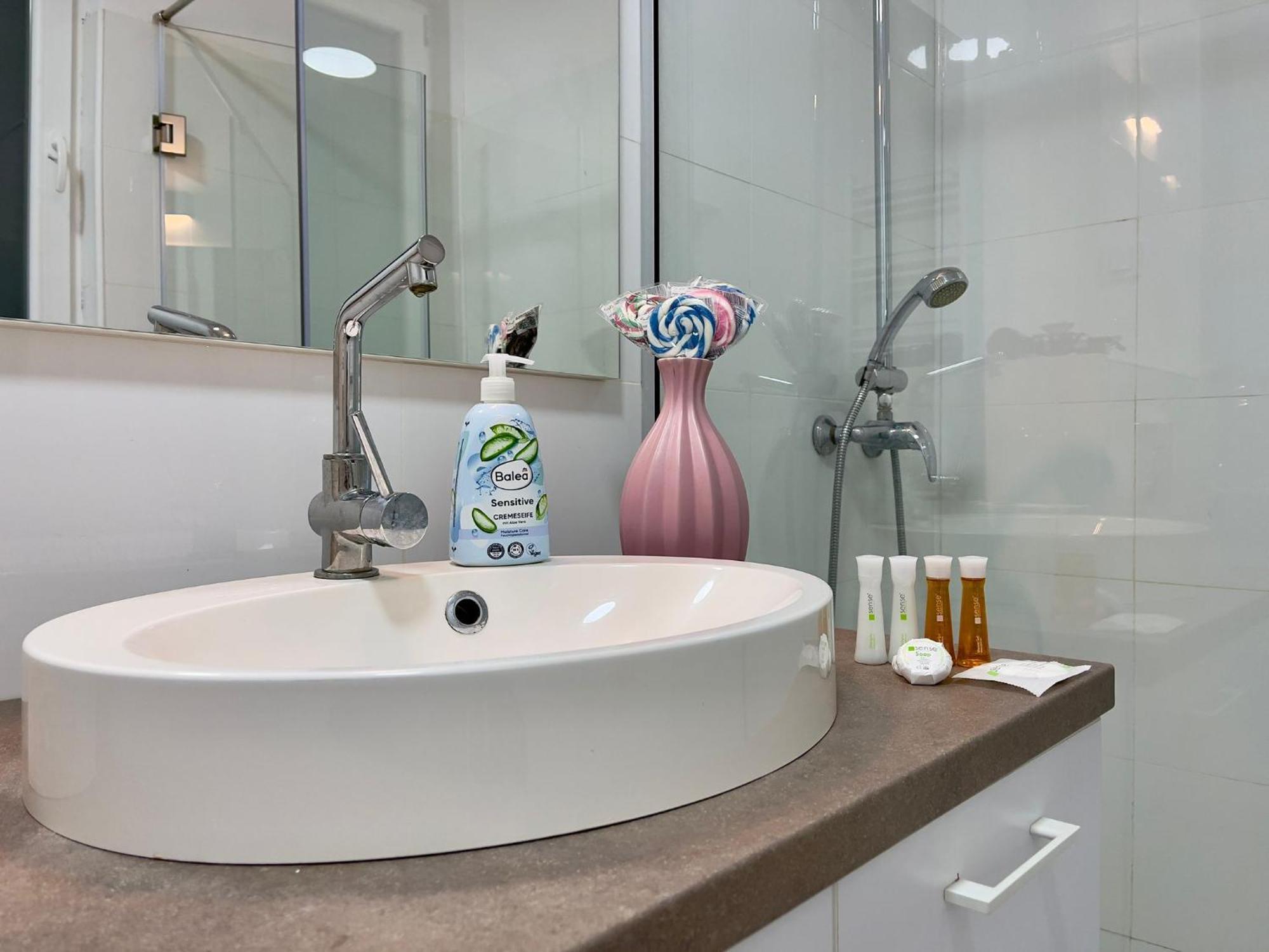 Candy Residence Park Bukares Bagian luar foto